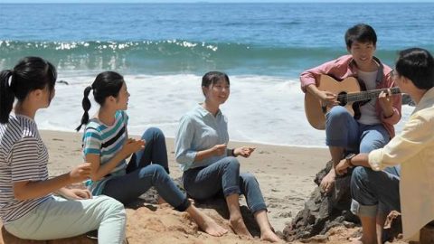 凭神话与人相处